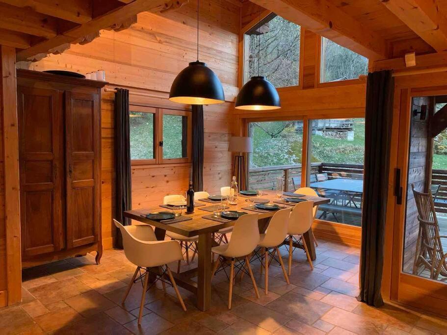 Superbe Chalet レ・コンタミンヌ・モンジョワ エクステリア 写真