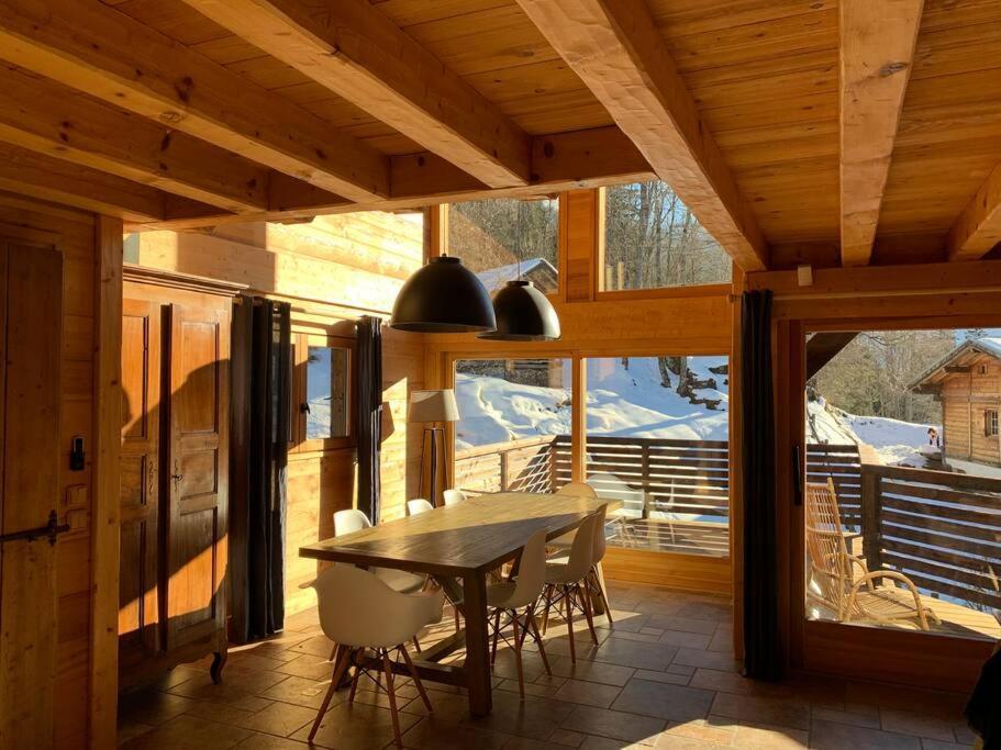 Superbe Chalet レ・コンタミンヌ・モンジョワ エクステリア 写真