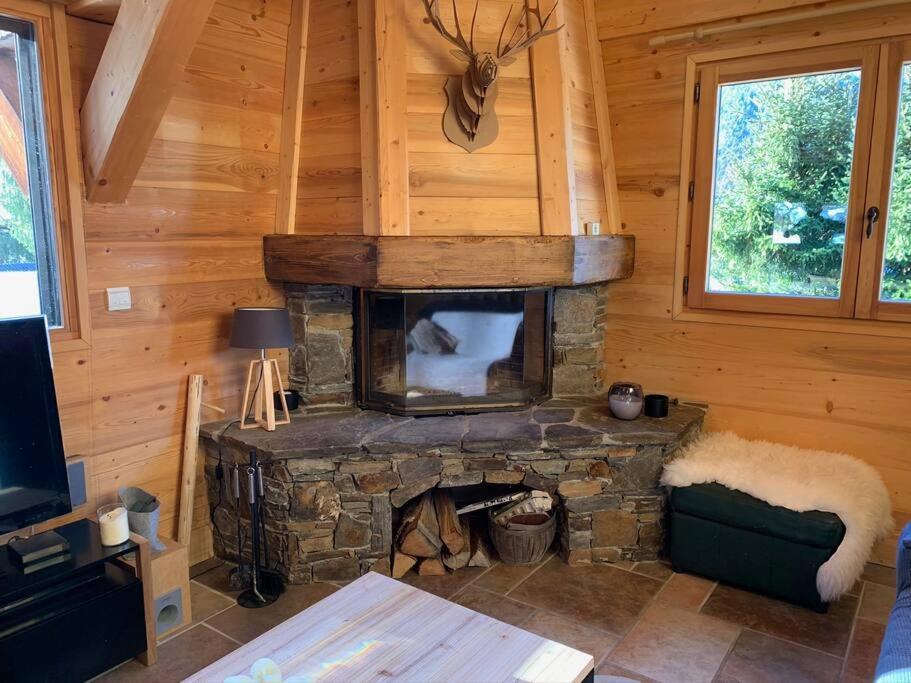 Superbe Chalet レ・コンタミンヌ・モンジョワ エクステリア 写真