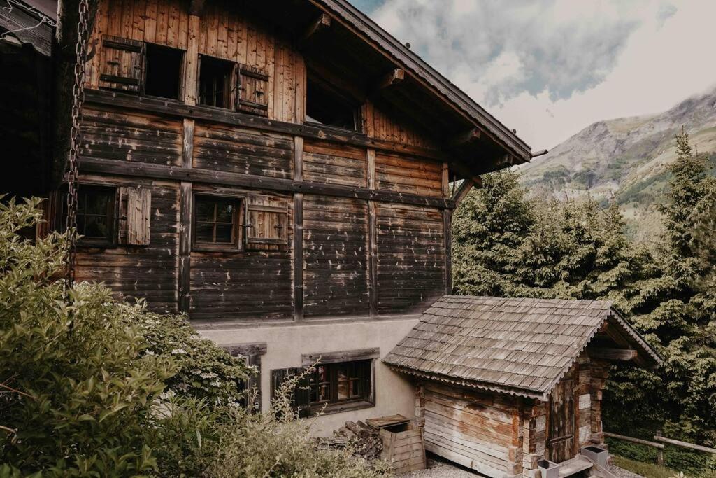 Superbe Chalet レ・コンタミンヌ・モンジョワ エクステリア 写真