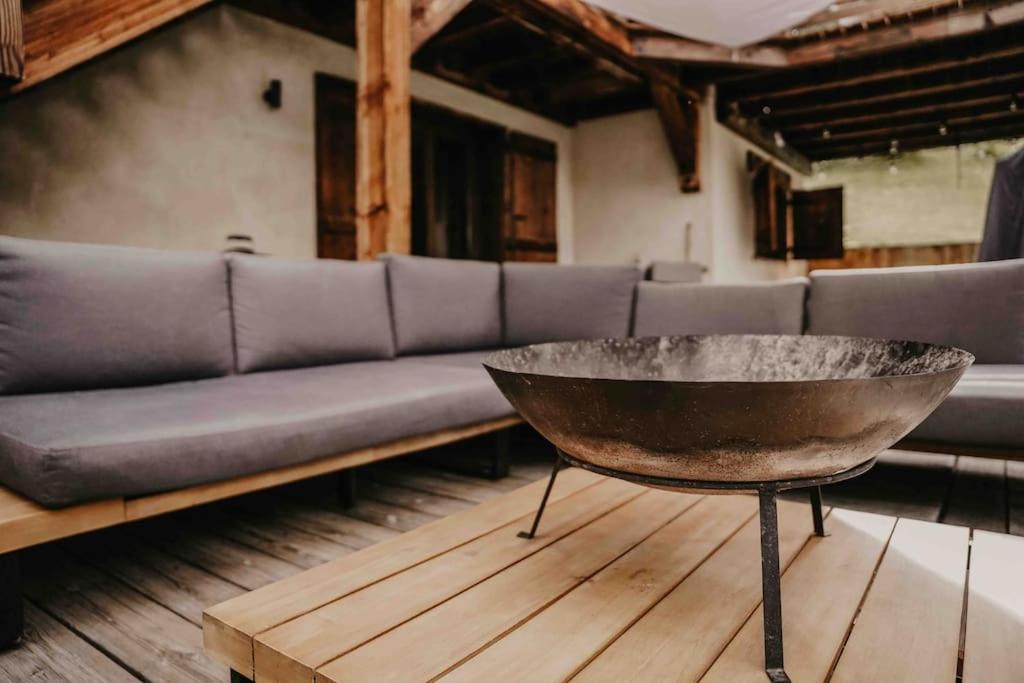 Superbe Chalet レ・コンタミンヌ・モンジョワ エクステリア 写真
