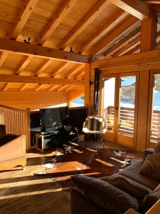 Superbe Chalet レ・コンタミンヌ・モンジョワ エクステリア 写真