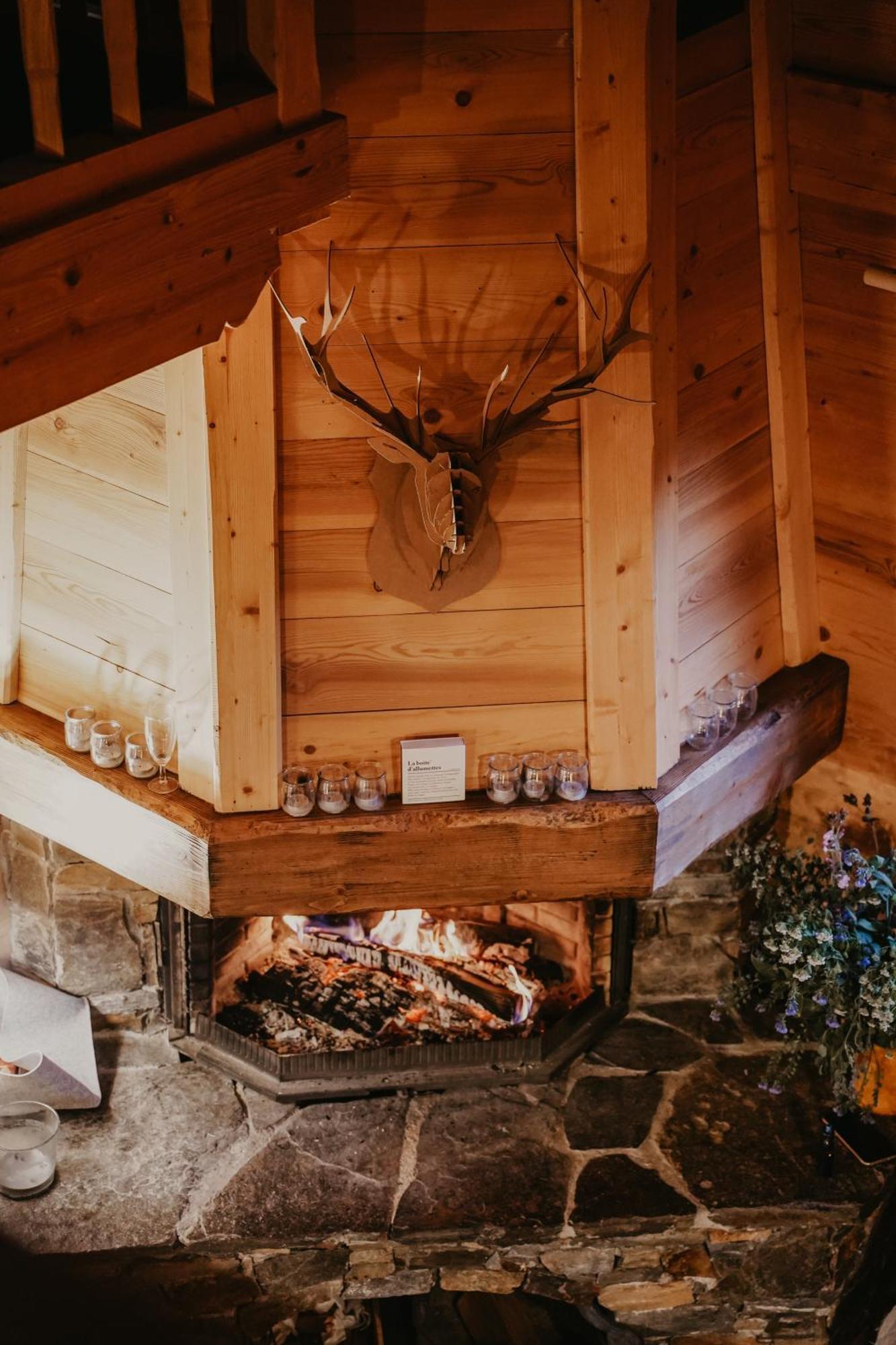 Superbe Chalet レ・コンタミンヌ・モンジョワ エクステリア 写真