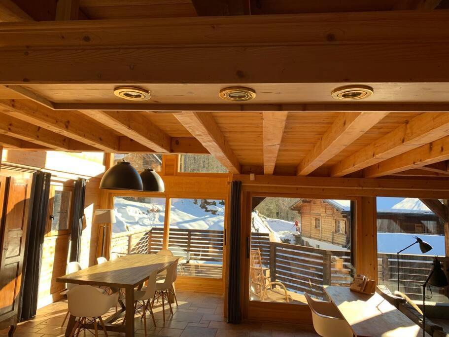 Superbe Chalet レ・コンタミンヌ・モンジョワ エクステリア 写真