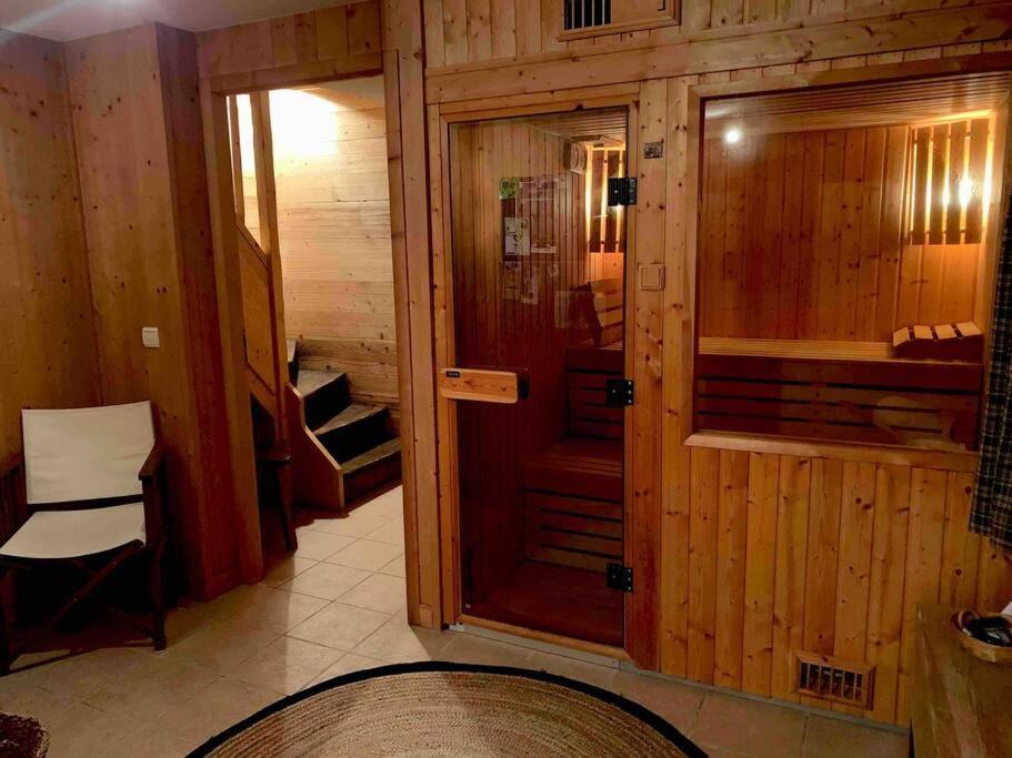 Superbe Chalet レ・コンタミンヌ・モンジョワ エクステリア 写真